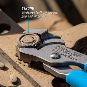 Channellock 424 reinforcing edge minimizes stress and wear for longevity.