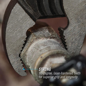 Channellock 442 close-up of patented undercut tongue-and-groove design for secure grip.