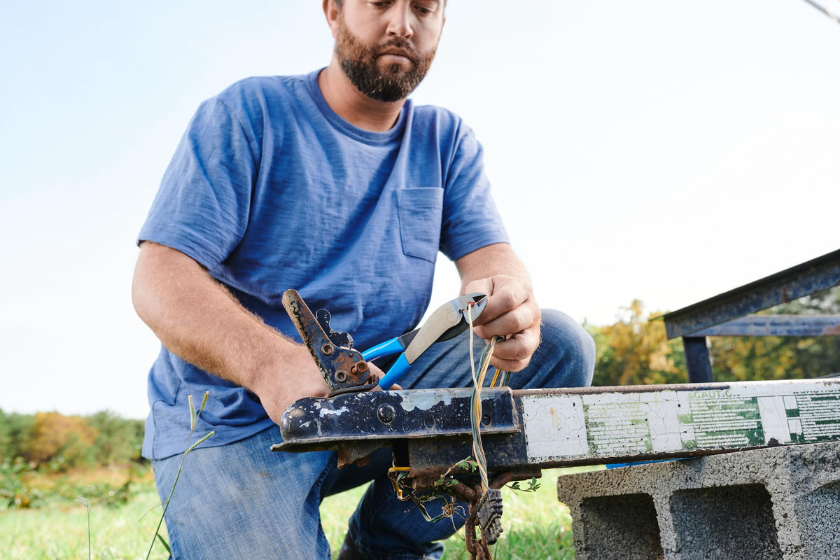 Channellock 909 high carbon steel construction offers strength.