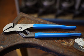 Blue CHANNELLOCK grip design reduces hand fatigue during use