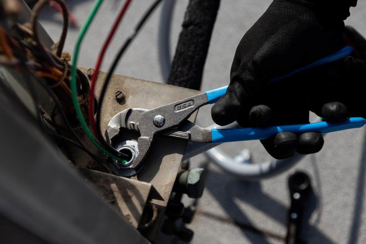 Channellock GLS-3 blue grips close-up for comfort during use
