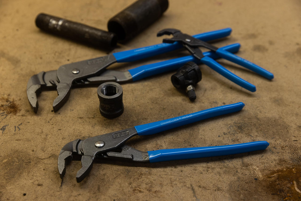 Channellock GLS-3 jaw design in action close-up