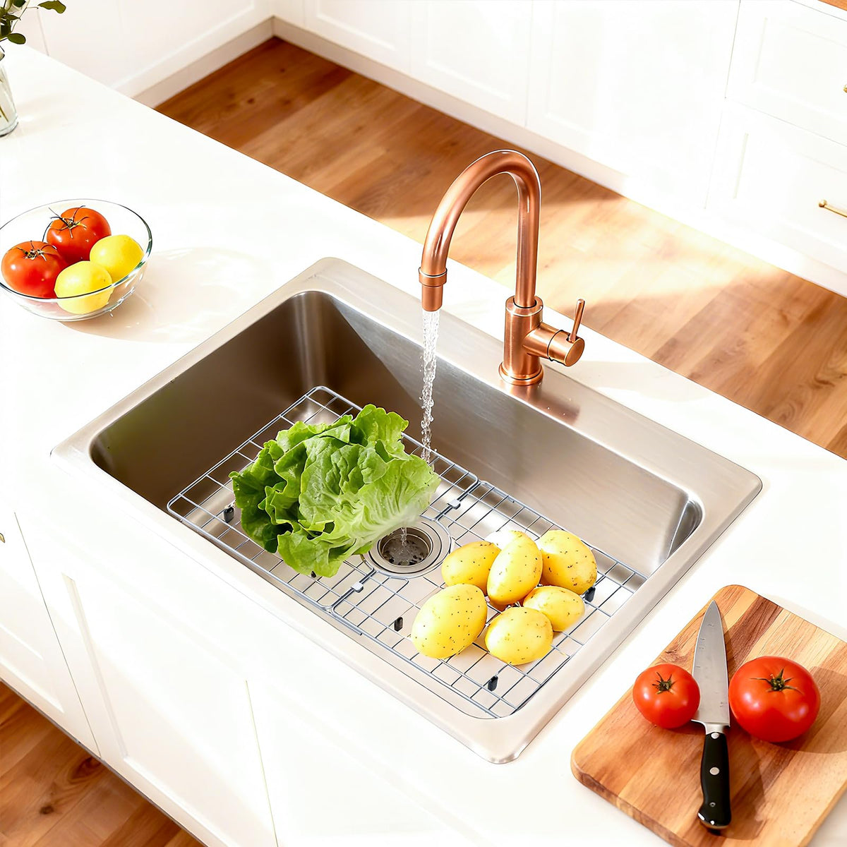 Chilinii non-slip feet keep the grid stable during busy kitchen tasks