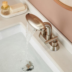 Chivina faucet with four modes and a 360-degree swivel spout enables flexible daily use.