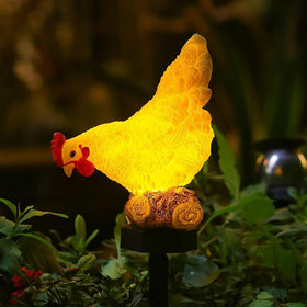 CHUANGFENG outdoor chicken solar light garden stake with warm glow for evenings.