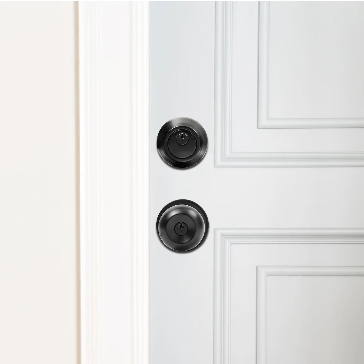 Cielsa Dawn compatible with left or right-handed doors for flexible installation.