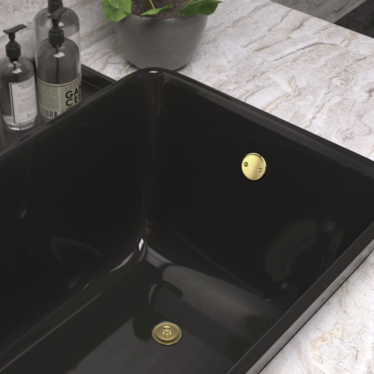 Citymoor all-brass construction delivers long-term durability in busy bathrooms.