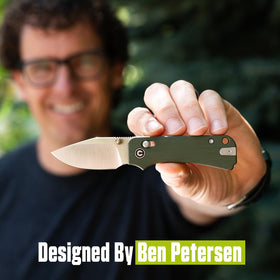 CIVIVI Baby Banter 2 two-toned G10 handle emphasizes ergonomic grip.