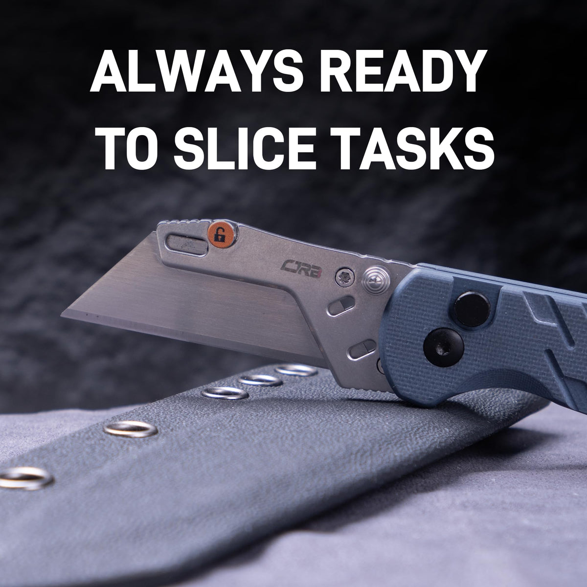 CJRB Boxer includes ten blades for ready replacements on the go.
