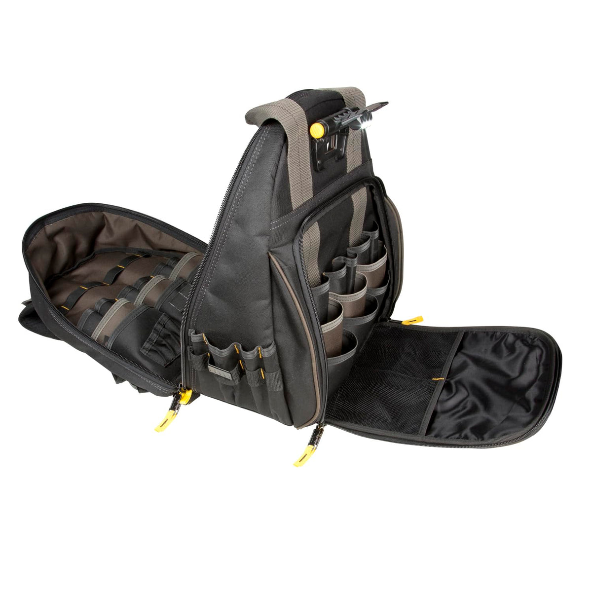 L255 Tech Gear backpack ergonomic padding and sternum strap enhance comfort during travel.