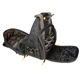 L255 Tech Gear backpack ergonomic padding and sternum strap enhance comfort during travel.