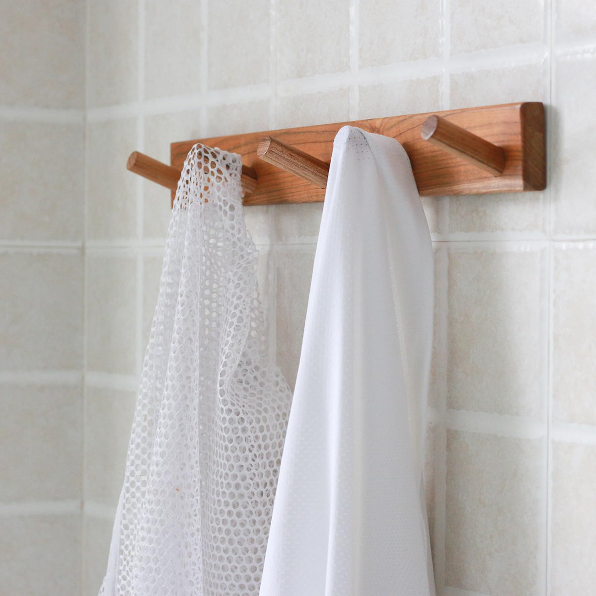Cobnap farmhouse wood hooks—five sturdy hooks on pre-oiled rack