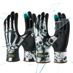 COOLJOB A4 cut-resistant gloves with palm coating for secure grip on wet surfaces.