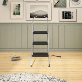 Cosco 11408PBL1E self-locking fold demonstrates easy storage.