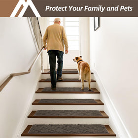 COSY HOMEER in family home on stairs, kid-friendly safety.