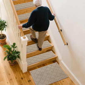 COSY HOMEER pet-friendly mats reduce paw scuffs on stairs