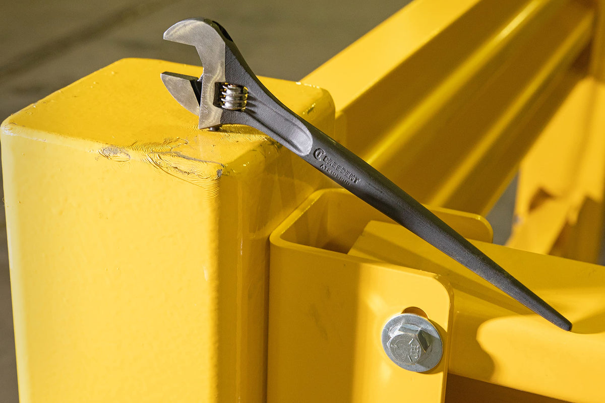 Crescent forged alloy steel construction for durability