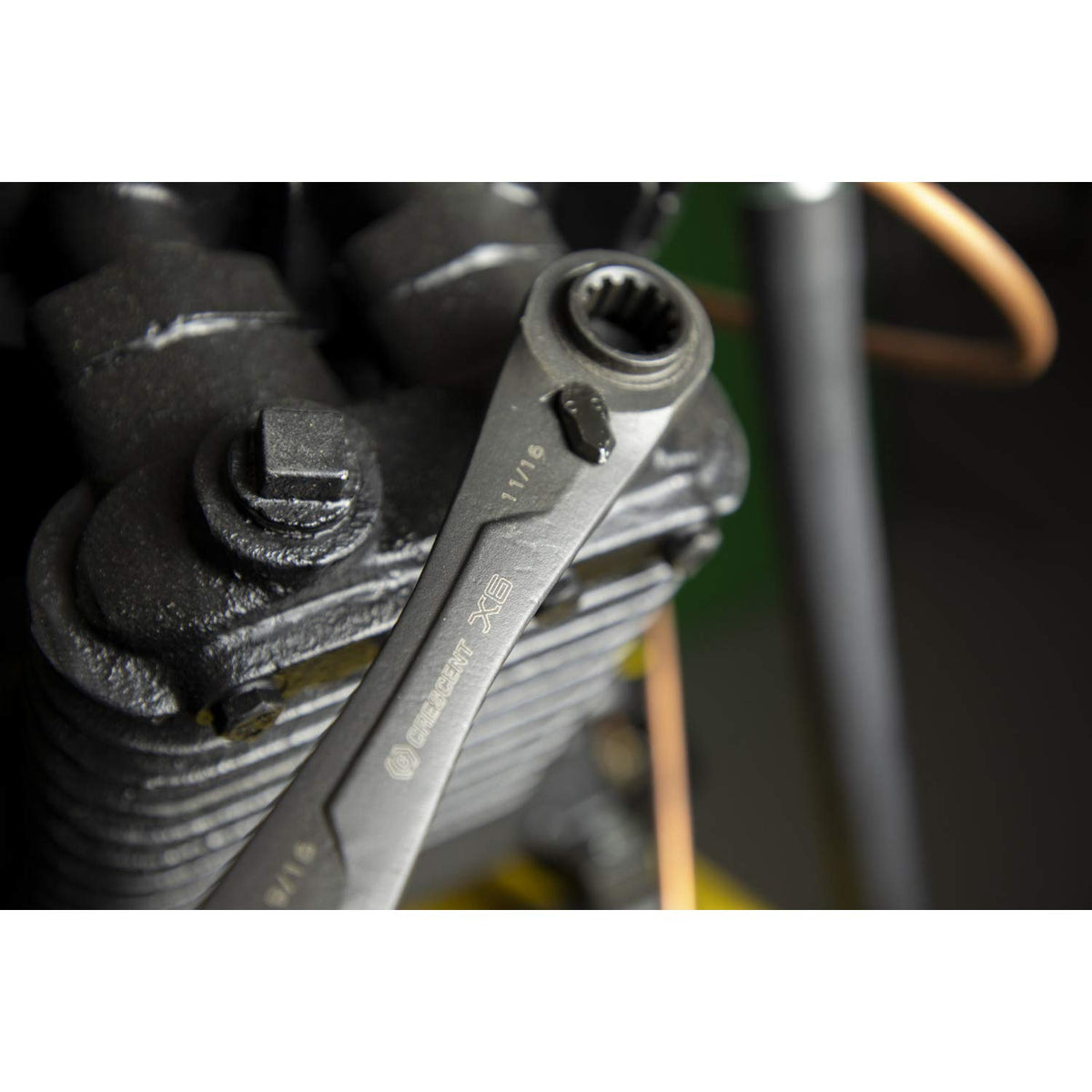 Crescent CX6DBS2 smooth-profile handles for comfortable torque