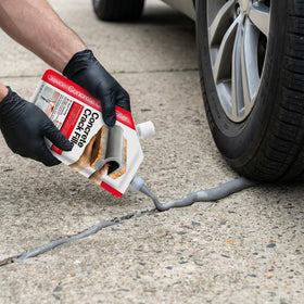 CtopoGo self-leveling sealant application delivers a smooth, even repair.