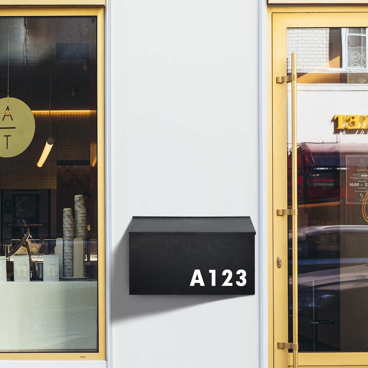 Dalmbox large-capacity interior accommodates mail, magazines, and small packages.