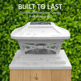 Davinci Lighting Renaissance creates a pleasant nighttime ambience along pathways.