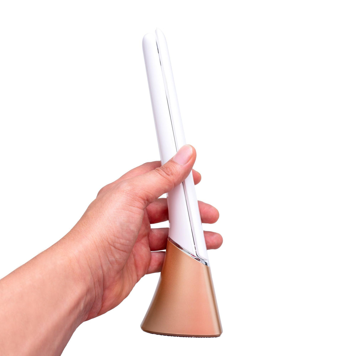 Daylight Smart Go is designed and engineered in the UK for quality lighting.