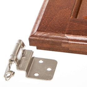 DecoBasics installation guide showing screw spacing