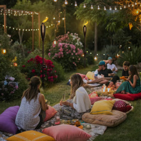 Deco Window citronella-oil compatible torch for outdoor use.