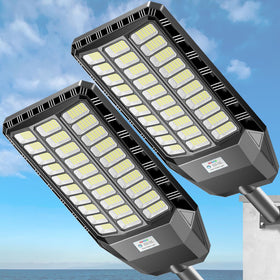 Deepn Solar Street Light close-up beam with bright LEDs for wide coverage