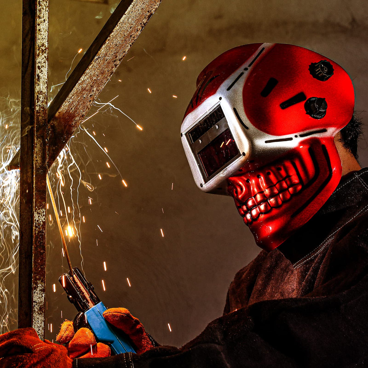 DEKOPRO welding helmet supports MMA, MIG, TIG, and plasma welding