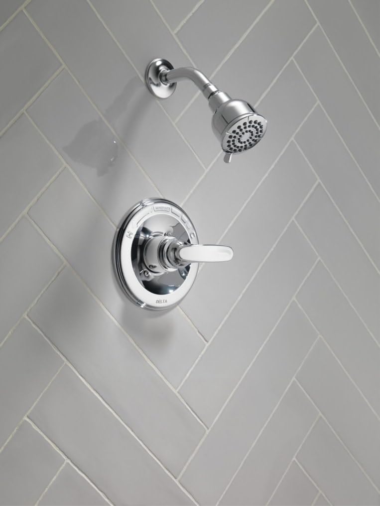 Delta Brilliance finish close-up in chrome resists corrosion and color fading.