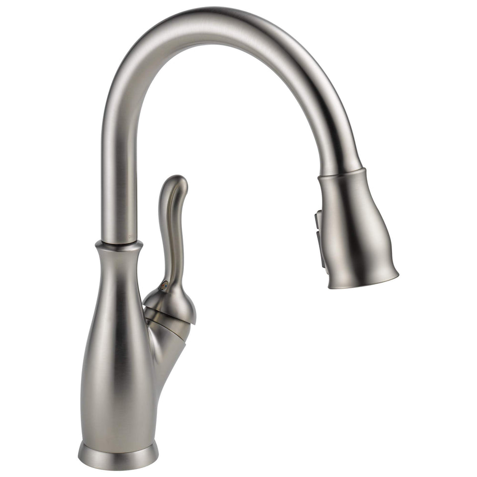 Delta Leland faucet with MagnaTite Docking secures the pull-down spray.