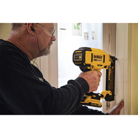 Depth adjustment knob on DEWALT DCN680D1 enables precise nail depth for countersinking