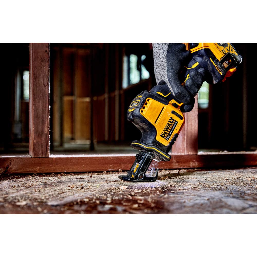 DEWALT ATOMIC 20V MAX reciprocating saw compact-design demonstrates portability