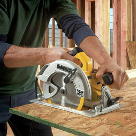 DEWALT DWE575SB circular saw ball bearing lower guard for durability