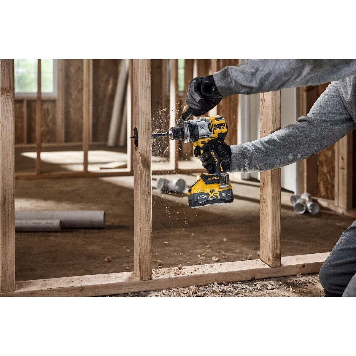 DEWALT DCD1007B 3-speed transmission optimizes performance and runtime