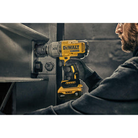 DEWALT DCF900P1 1400 ft-lbs breakaway torque for stubborn bolts