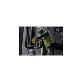 DEWALT DCF900P2 heavy-duty-fastening-torque supports demanding tasks