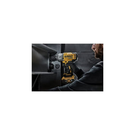 DEWALT DCF900P2 on-job-site usage for efficient work on site