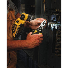 DEWALT DCL044 quick setup light aiding task visibility
