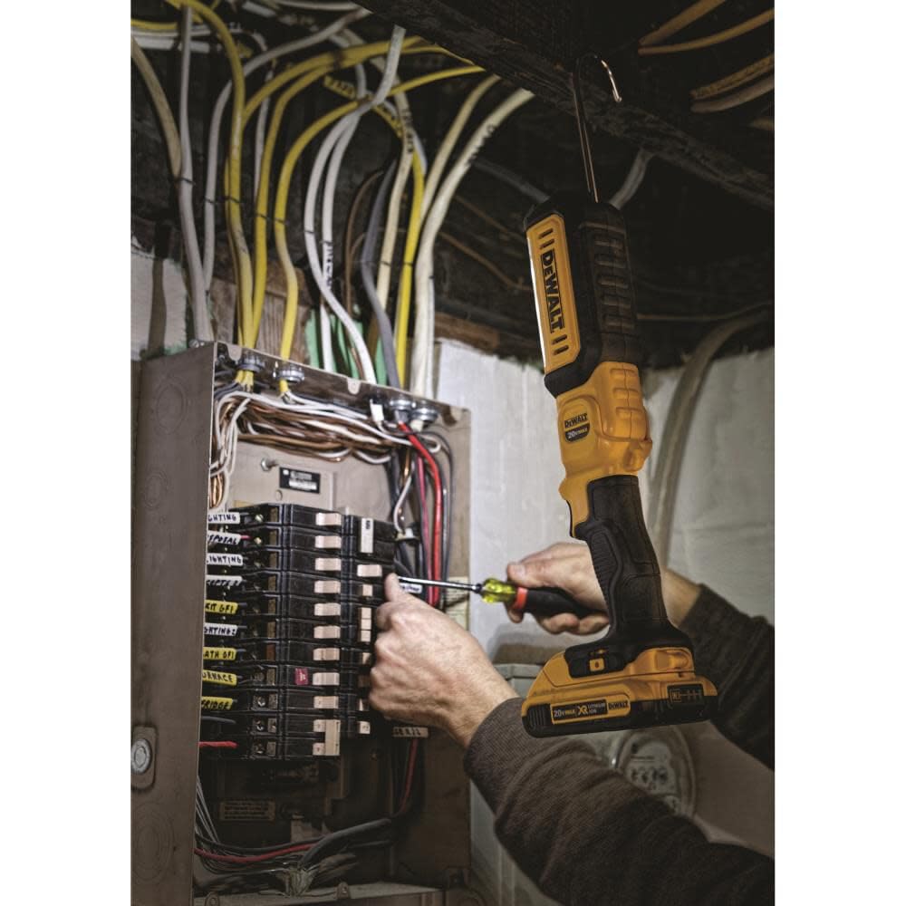 DEWALT DCL050 three LED array delivers bright, even lighting for dark areas.