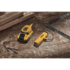 DEWALT DCL183 fast charging in 75 minutes with a 5V/3A supply.