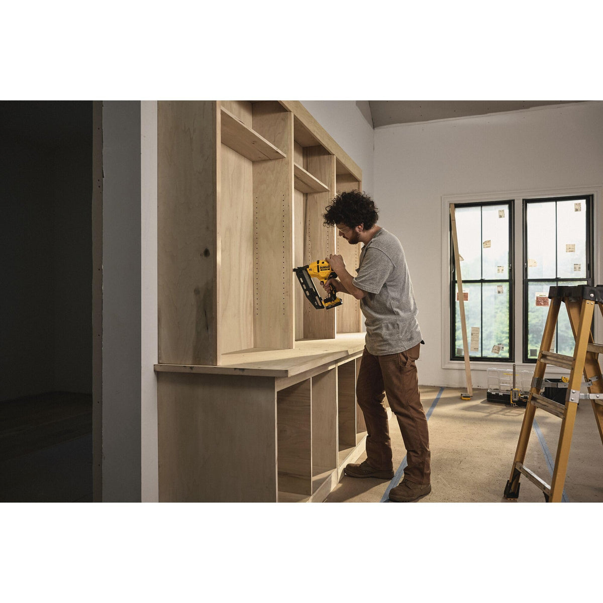 Tool-free depth adjustment on DEWALT DCN660B for accurate countersinking