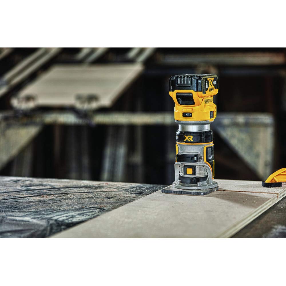 DEWALT DCW600B soft start maintains stable RPM during cuts