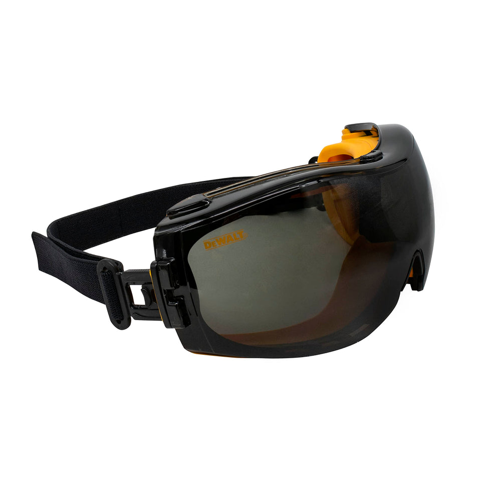 DEWALT DPG82-21C Concealer with smoke lens for clear visibility in dusty environments.