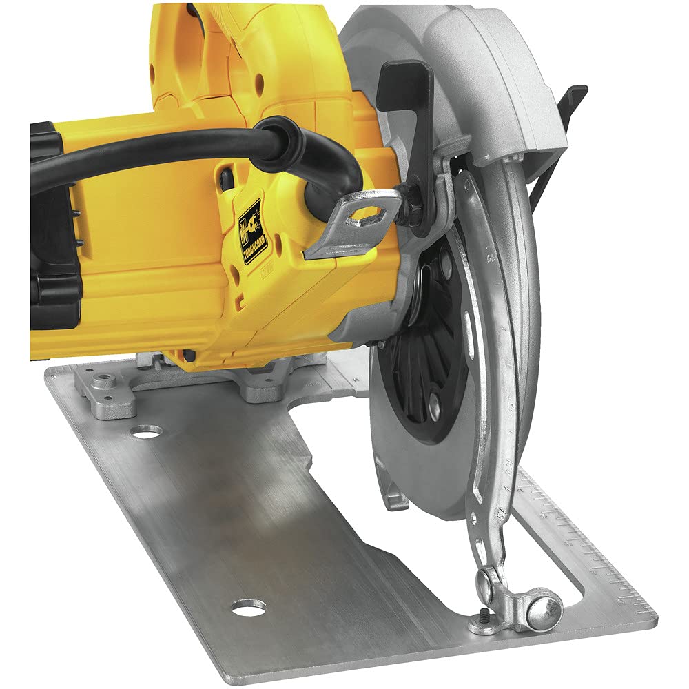 DEWALT DWE575 ToughCord resists cord pullouts during heavy use.