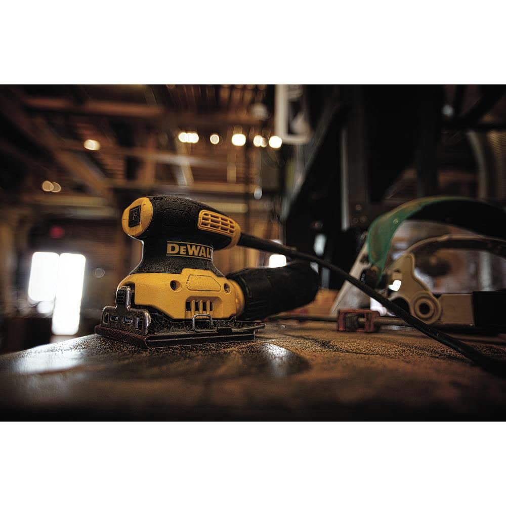 DEWALT DWE6411 rubber dust boot protects the switch from dust.