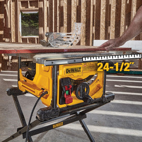 Site-Pro modular guarding on the DEWALT DWE7485 enables tool-free guarding adjustments.