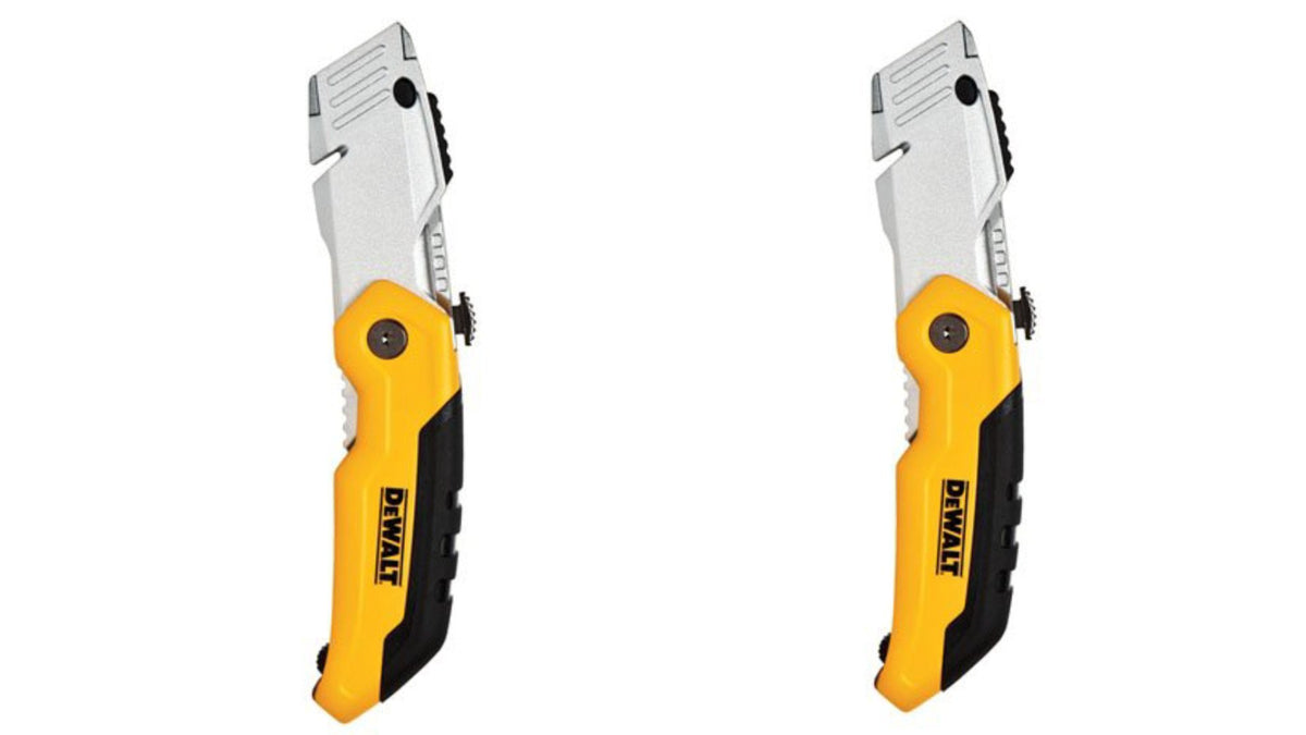 DEWALT DWHT10035L folding retractable knife closed, compact grip for one-handed operation