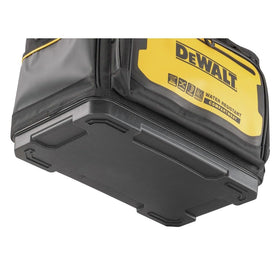 DEWALT IP54 compartment protects valuables from water and dust on site.